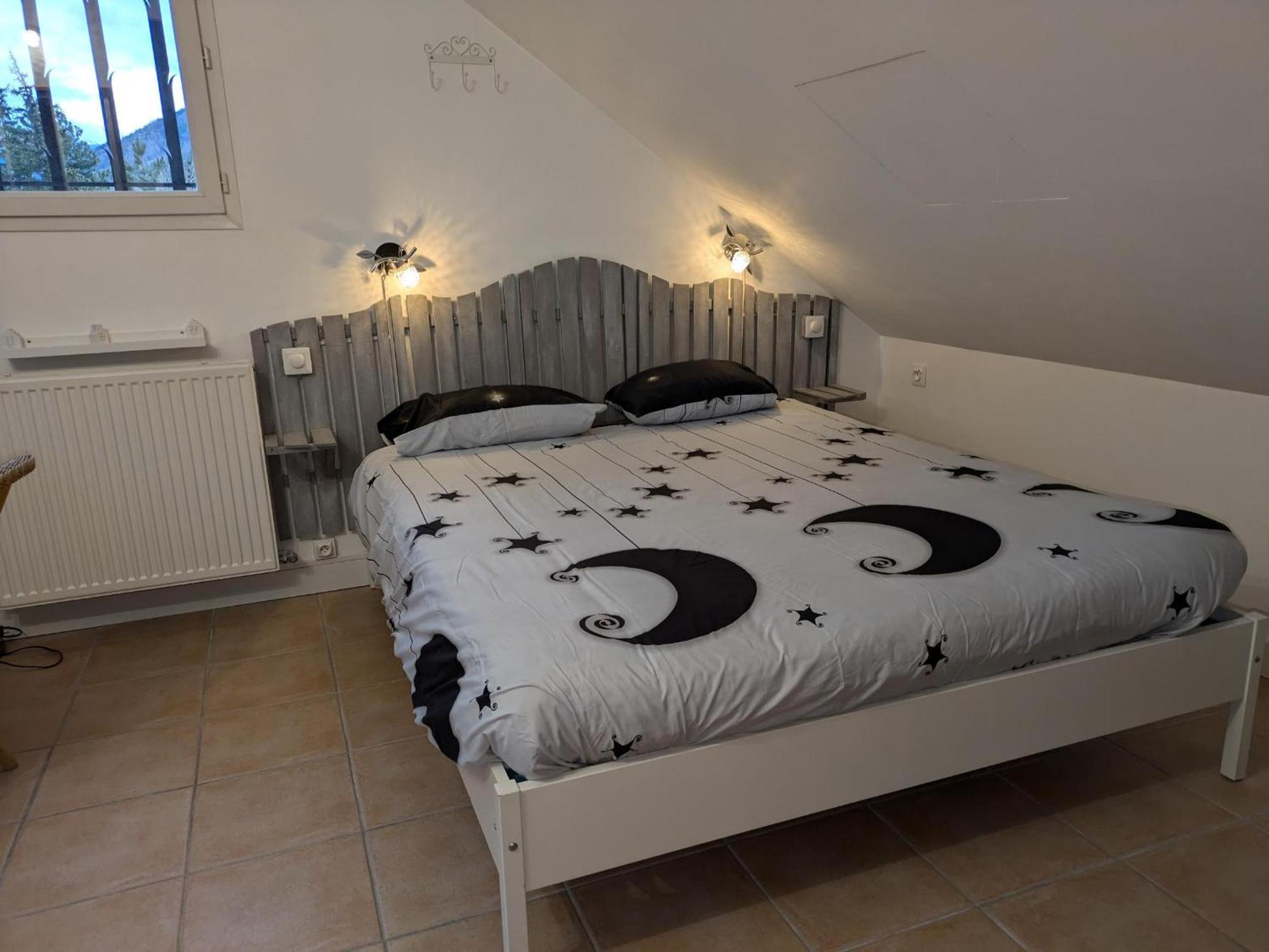 Bed and Breakfast La Tulipe **** Savines Zewnętrze zdjęcie